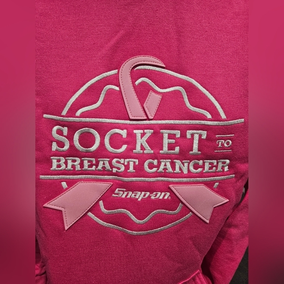 Snap on Tools Limited Edition Bold pink Gildan sweatshirt hoodie, sz Medium New - Picture 5 of 5